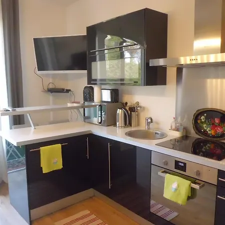 Auber Apartment *